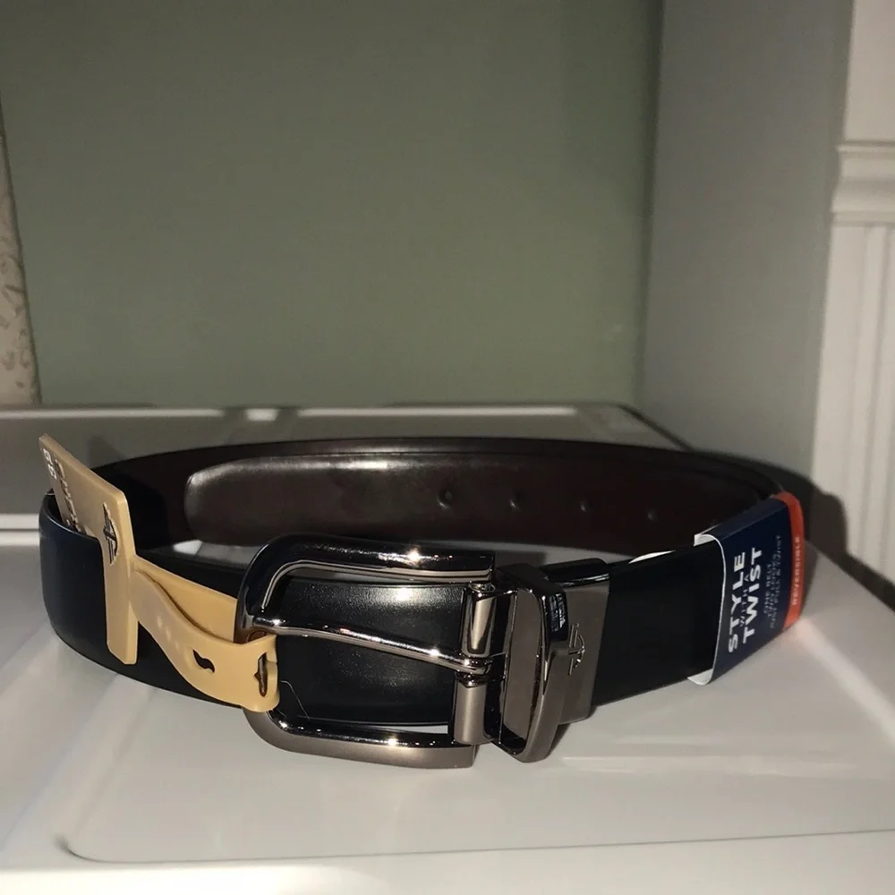 NWT Dockers Belt